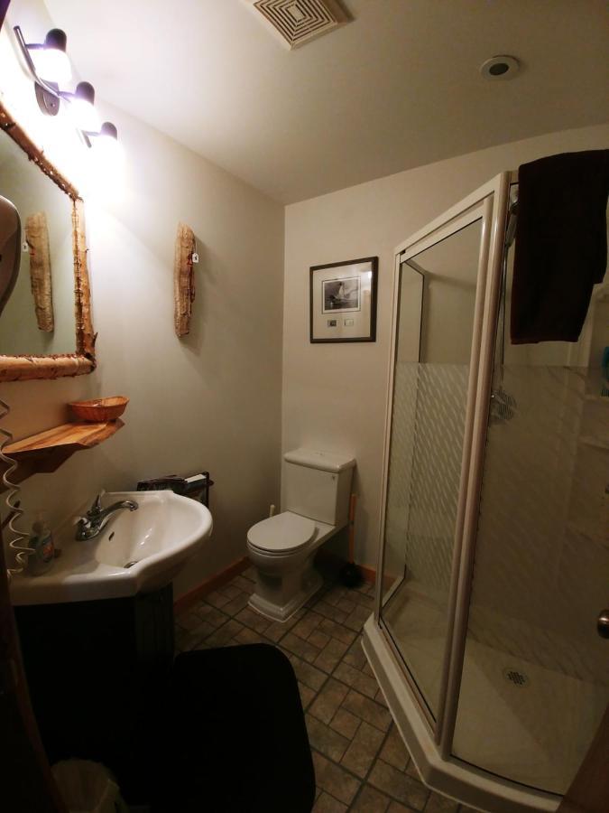 Hotel Bone Creek Wilderness Retreat à Blue River Extérieur photo