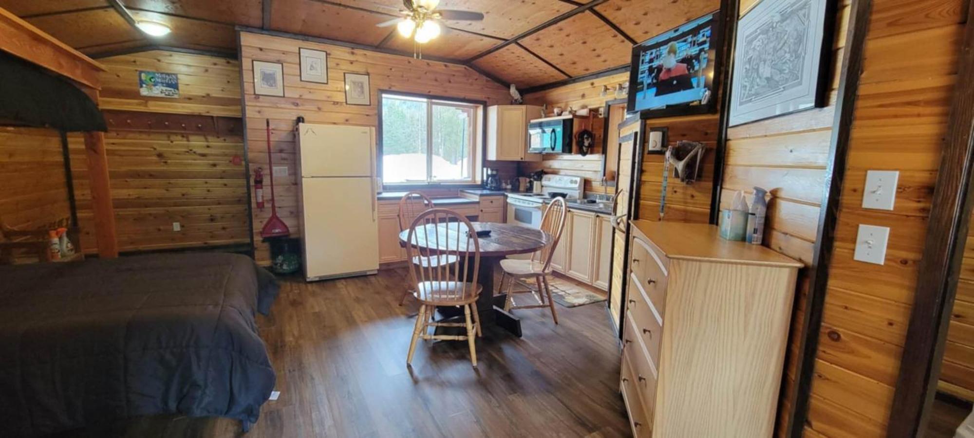 Hotel Bone Creek Wilderness Retreat à Blue River Extérieur photo